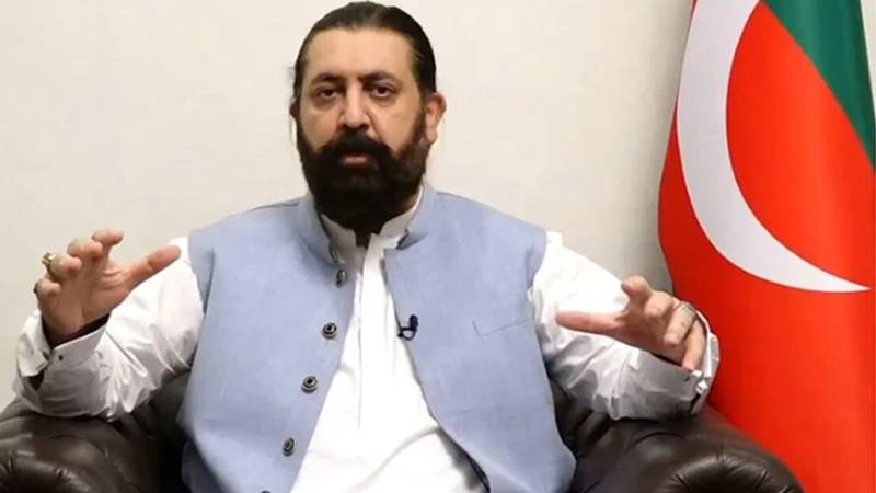 بانیٔ پی ٹی آئی عمران خان سے ملاقاتوں پر پابندی لگائی گئی ہے: شیخ وقاص اکرم