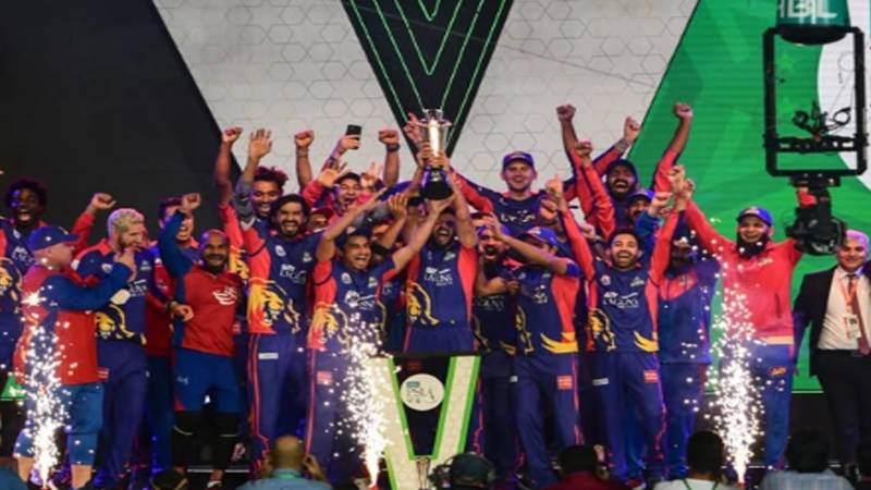 کراچی کنگز نے پی ایس ایل فرنچائز معاہدہ 10 سال کے لیے تجدید کیا