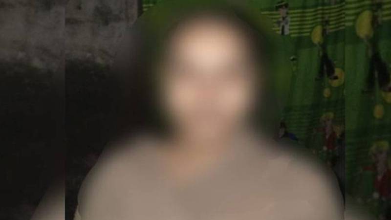 دوستی کے شک پر بھائی نے بہن کے بال مونڈ دیئے