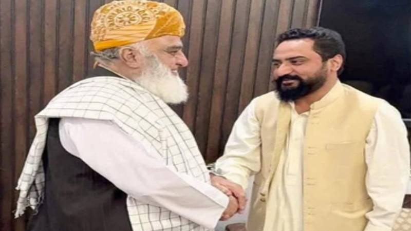 جے یو آئی کا فرخ کھوکھر کی گرفتاری پر شدید ردعمل، افسران کے خلاف کارروائی کا مطالبہ