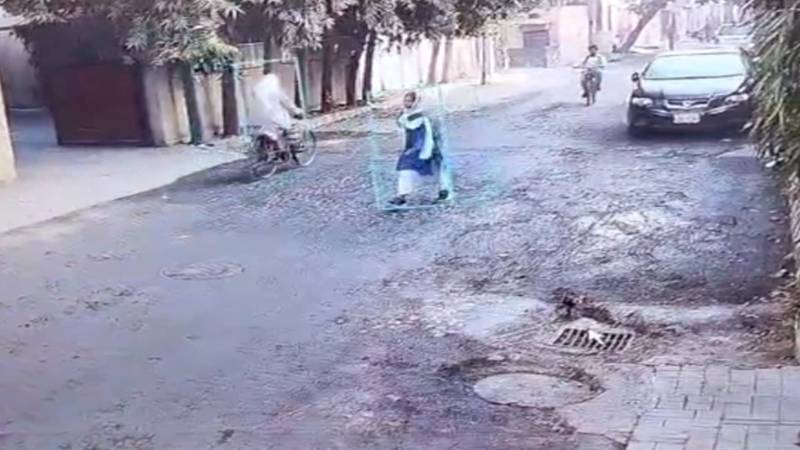 اسکول جاتے ہوئے اغوا کے بعد 14 سالہ طالبہ کو ملزم کہاں لے گیا