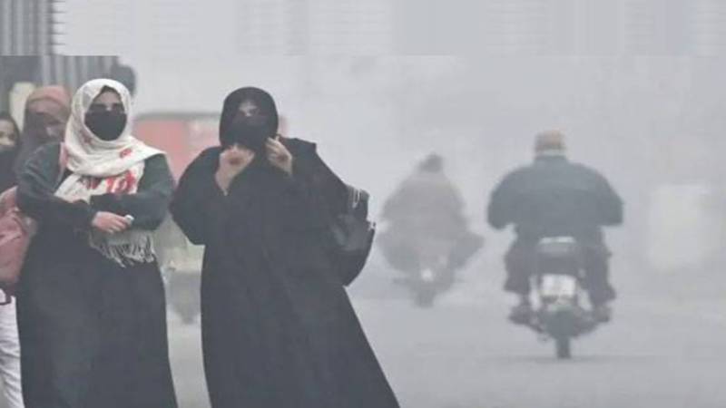لاہور آلودگی میں تیسرے نمبر پر، مجموعی فضائی کیفیت ‘غیر صحت بخش’ قرار