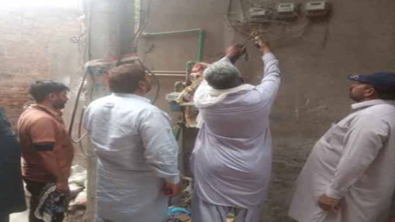 لاہور: لیسکو میں خراب میٹرز کی کمی، صارفین پر بھاری بلوں کا بوجھ