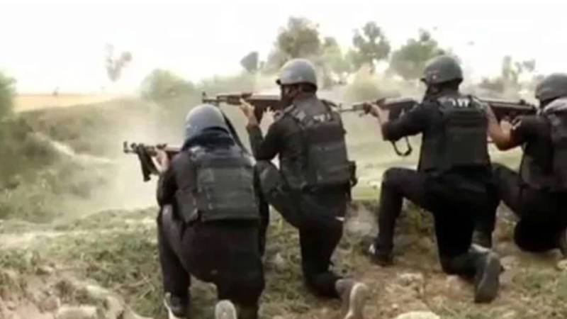 شکارپور میں فائرنگ کے تبادلے میں 9 ڈاکو ہلاک، 2 ڈی ایس پیز زخمی