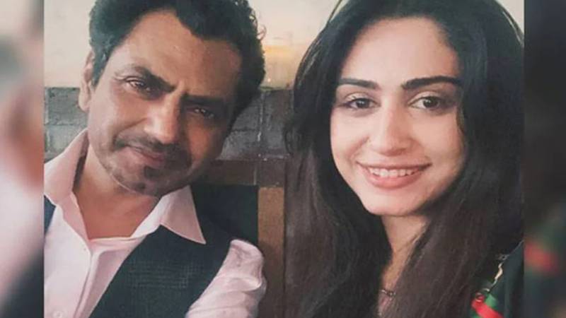نعیمہ بٹ کا نوازالدین صدیقی کے ساتھ خاص لمحہ، سوشل میڈیا پر وائرل