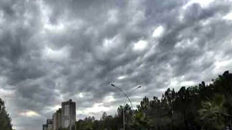 ملک بھر میں سرد و خشک موسم، پنجاب و سندھ میں دھند کا امکان