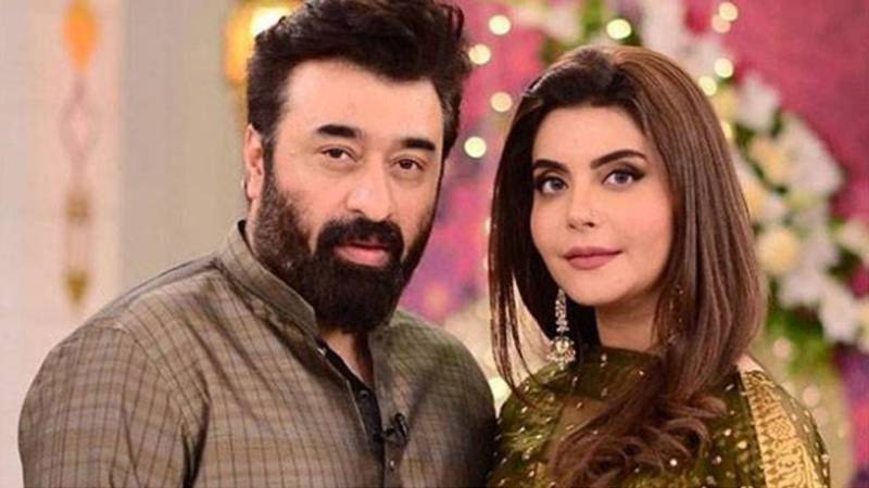 یاسر نواز کی فضا علی سے پر زور التجا، ’میری معصوم بیوی کا پیچھا چھوڑ دو‘