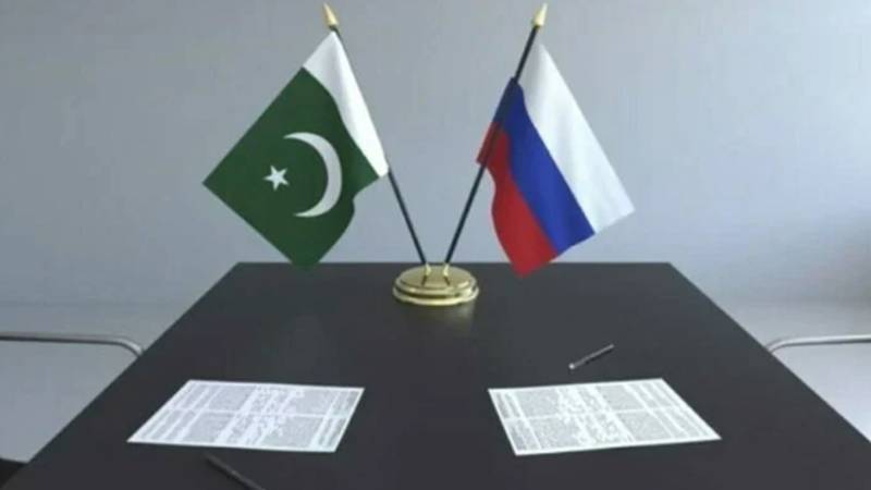 پاکستان اور روس کے درمیان تیل کے شعبے میں تعاون کے لیے مذاکرات جاری