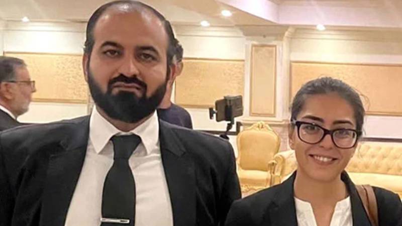 اسلام آباد ہائی کورٹ نے ایمان مزاری اور ہادی علی چٹھہ کے خلاف شہادتیں دوبارہ ریکارڈ کرنے کا حکم دے دیا