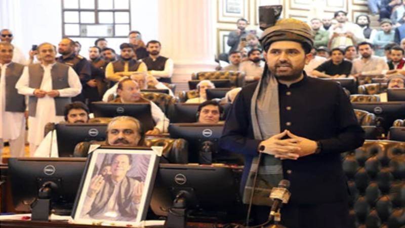 خیبر پختونخوا اسمبلی کے 92 میں سے 70 اراکین وفاقی پولیس کو مطلوب