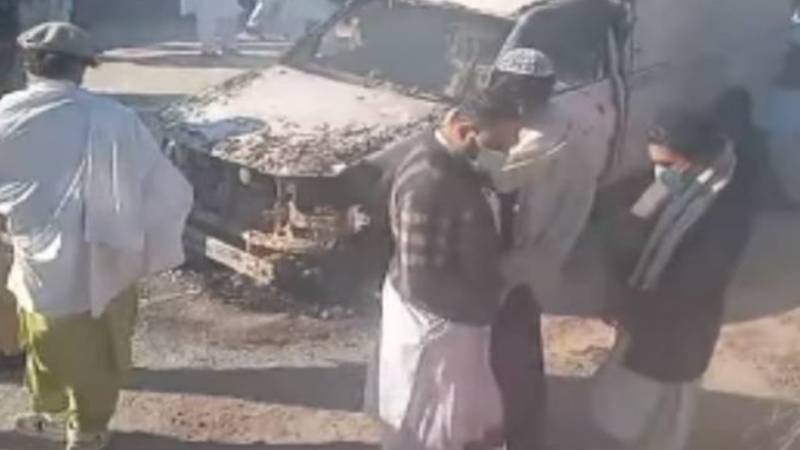 کرک: دہشت گردوں کے حملے میں 4 پولیس اہلکار شہید، سرچ آپریشن جاری