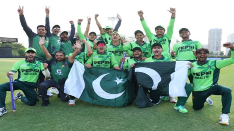 بھارت کو شکست دینے والی پاکستان انڈر 19 ٹیم ورلڈکپ کے لیے زمبابوے روانہ
