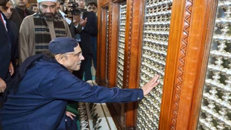 صدر مملکت آصف علی زرداری کی نجف اور کوفہ میں مقاماتِ مقدسہ پر حاضری