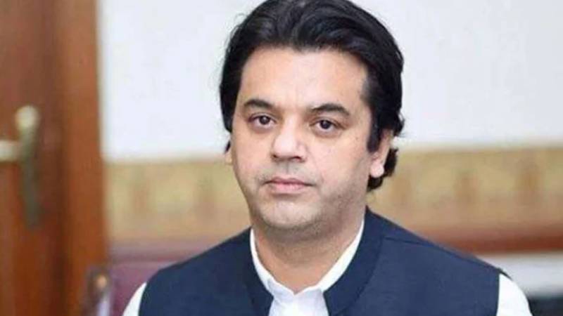 عثمان ڈار نے ایگزٹ کنٹرول لسٹ سے نام نکالنے کے لیے لاہور ہائیکورٹ سے رجوع کر لیا