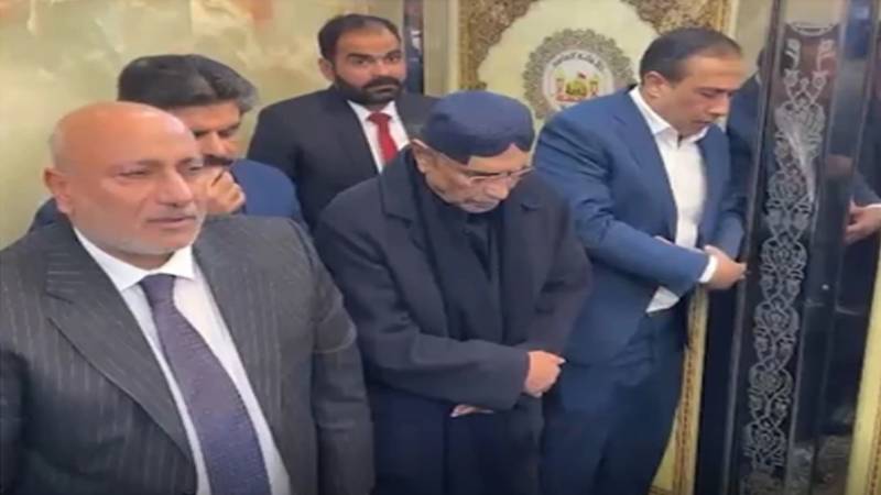 صدر آصف علی زرداری کی کربلا میں روضہ امام حسینؓ و حضرت عباسؓ پر حاضری
