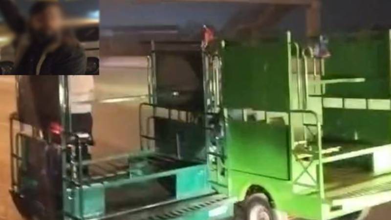 لاہور رنگ روڈ پر چنگچی رکشوں اور موٹر سائیکلوں کی ریس، پولیس لاعلم