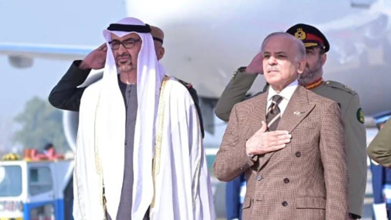اسلام آباد: متحدہ عرب امارات کے صدر شیخ محمد بن زاید النہیان پاکستان پہنچ گئے