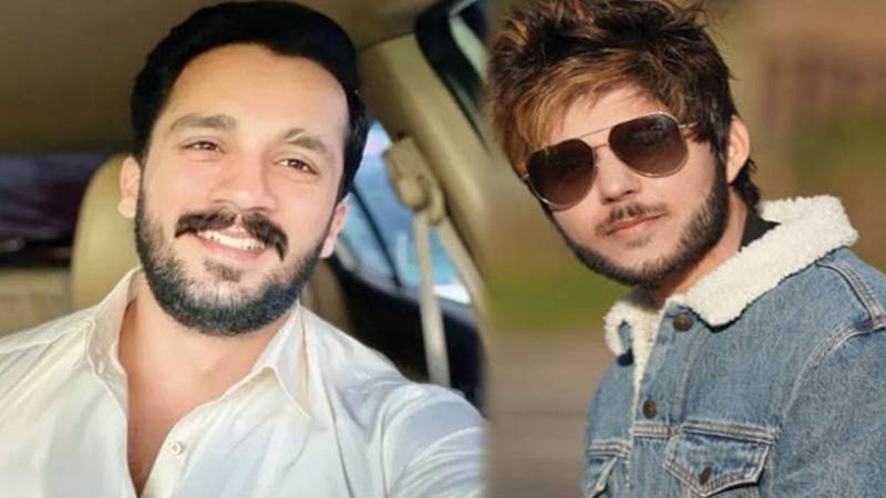 کراچی سٹی کورٹ: یوٹیوبرز رجب بٹ اور ندیم نانی والا پر وکلاء کا حملہ