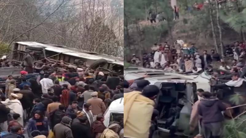 شاردہ سے مظفرآباد جانے والی مسافر وین کھائی میں جاگری، 10 زخمی