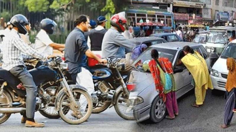 اسلام آباد: موٹر سائیکل سواروں اور پیشہ ور بھکاریوں کے خلاف سخت کارروائی کا اعلان