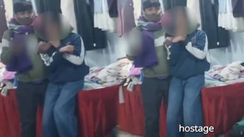 اتر پردیش: نجیب آباد میں دکان میں لڑکی کو یرغمال بنانے والا نقاب پوش گرفتار