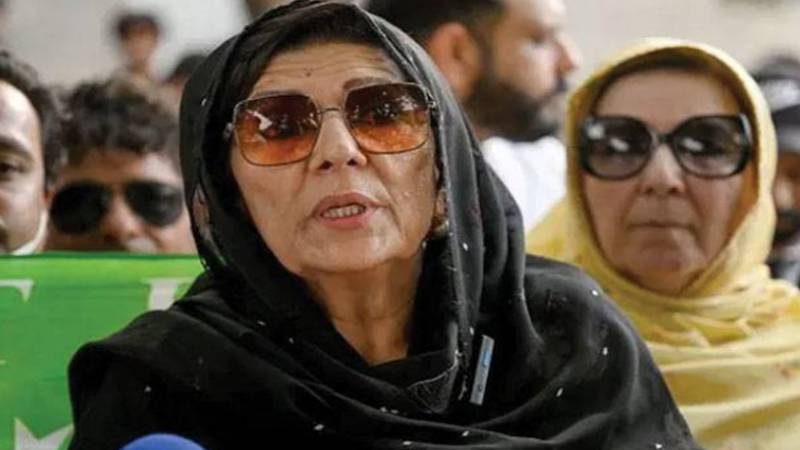 علیمہ خان نے عمران خان سے ملاقاتوں پر پابندی کے خلاف جیل کے باہر دعاؤں کا اعلان کر دیا