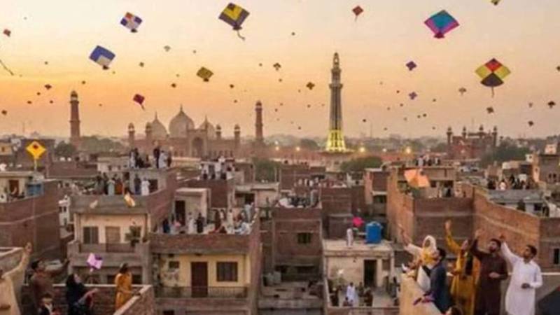 لاہور میں محفوظ بسنت: تین دن دفعہ 144 نافذ، کم عمر بچوں کی پتنگ بازی پر مکمل پابندی