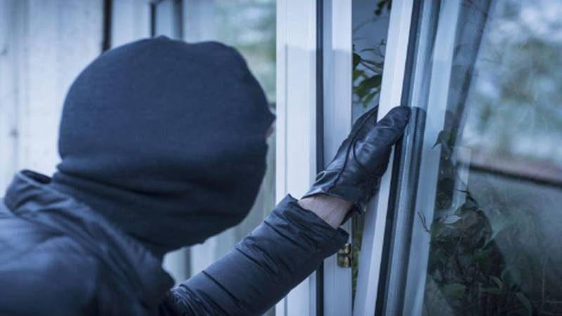 اسلام آباد میں ڈکیتی، ڈاکو گھر سے 8 تولہ سونا اور نقدی لوٹ کر فرار