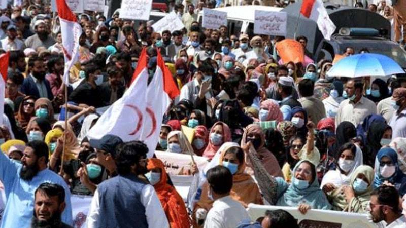 بلوچستان میں سرکاری ملازمین کی احتجاجی تحریک کا دوسرا مرحلہ شروع، قومی شاہراہوں کی علامتی بندش