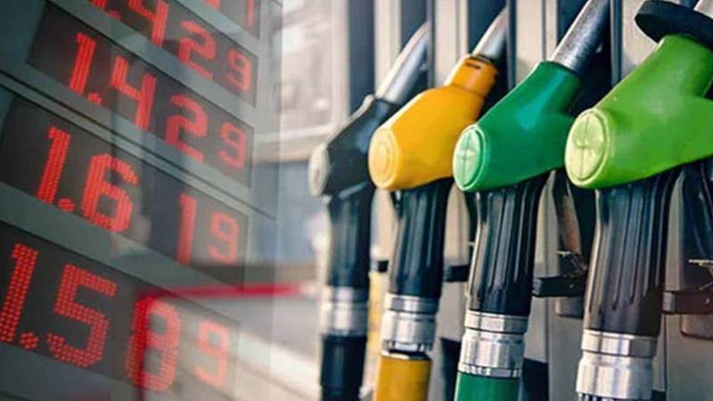 پاکستان میں پیٹرولیم مصنوعات کی قیمتوں میں ایک بار پھر کمی کا امکان