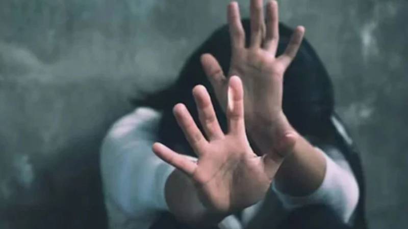 کراچی: گلشن معمار میں گھروں میں کام کرنے والی 17 سال کی لڑکی سے مبینہ زیادتی