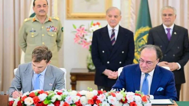 وزیراعظم سے ورلڈ لبرٹی فنانشل کے وفد کی ملاقات، ڈیجیٹل ادائیگیوں میں شراکت پر ایم او یو پر دستخط