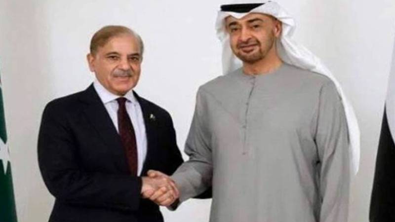 پاکستان کا یو اے ای سے 2.5 ارب ڈالر قرض کی مدت بڑھانے اور شرحِ سود کم کرنے کا مطالبہ