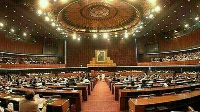 قومی اسمبلی نے الیکشن ایکٹ ترمیمی بل منظور کرلیا، پی ٹی آئی نے مخالفت کی