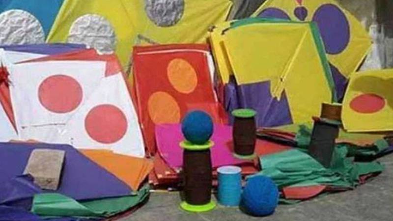 لاہور: شیرا کوٹ بکرمنڈی میں کارروائی، پتنگوں اور ڈور کی بڑی کھیپ برآمد، 2 ملزمان گرفتار