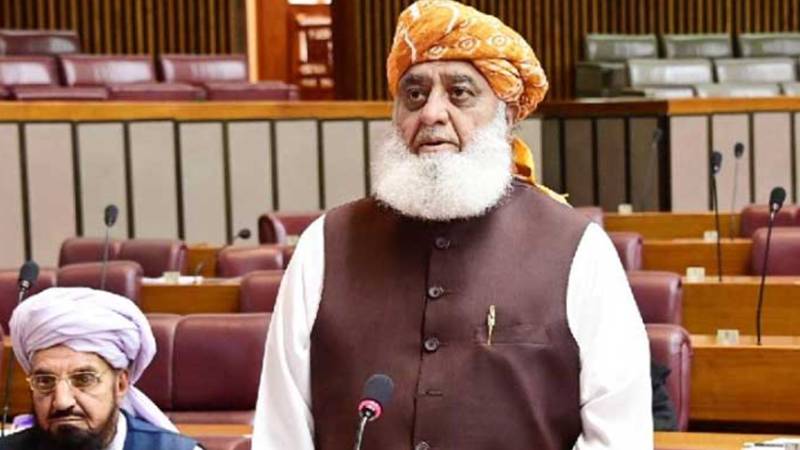میں جس علاقے میں رہتا ہوں وہاں طالبان کا قبضہ ہے: مولانا فضل الرحمان