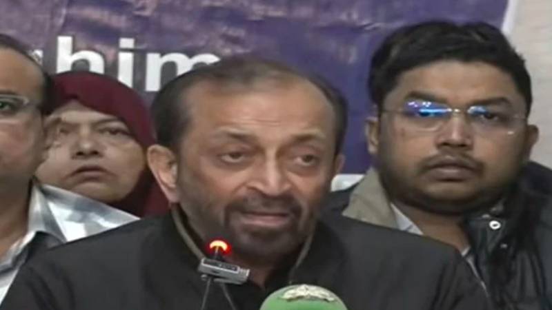 سوالات کے جوابات دینے کے بجائے وزیراعلیٰ سندھ لوگوں کو گمراہ کر رہے ہیں، فاروق ستار