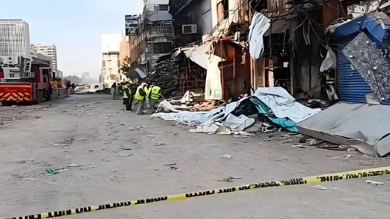 آتشزدگی سے شدید متاثرہ گل پلازہ کی عمارت کو سیل کرنے کا عمل شروع