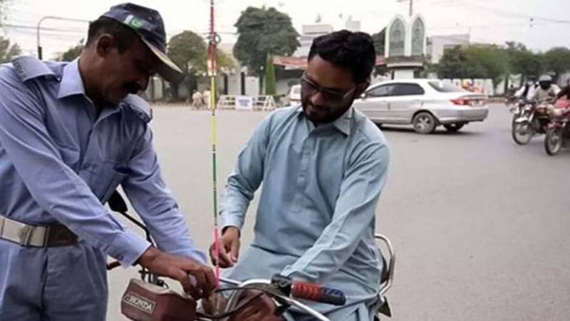 لاہور میں بسنت کی تیاری: 100 محفوظ کیمپس سے 10 لاکھ سیفٹی راڈز تقسیم
