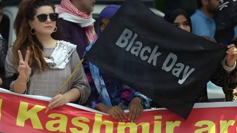 بھارتی یوم جمہوریہ پر کشمیری عوام کا یوم سیاہ منانا مزاحمت کا نشان بن گیا