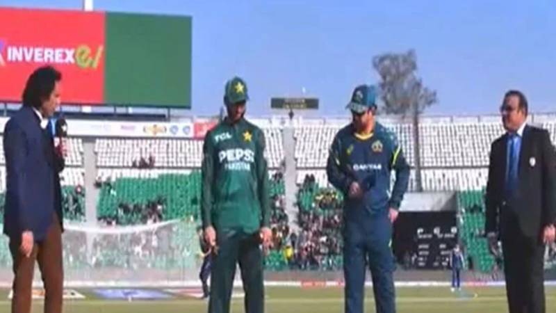 پاکستان نے آسٹریلیا کے خلاف پہلا ٹی ٹوئنٹی جیت کر بیٹنگ کا فیصلہ کیا