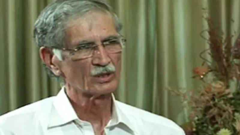 موٹر وے پر پرویز خٹک کی گاڑی حادثے کا شکار، محفوظ رہنے کے باوجود معمولی چوٹیں