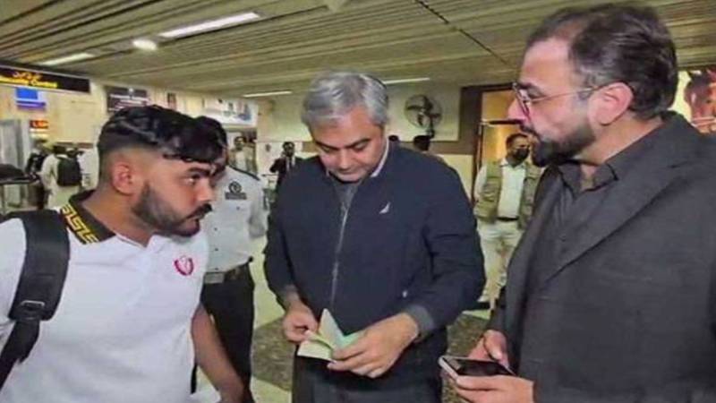 وزیر داخلہ محسن نقوی کا جناح انٹرنیشنل ایئرپورٹ کراچی کا دورہ، امیگریشن پراسیس کا جائزہ