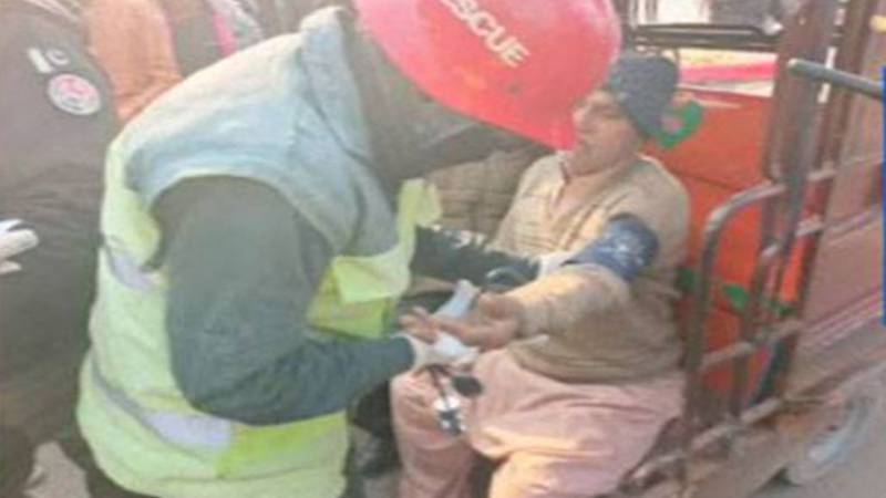 لاہور: بادامی باغ میں سیوریج لائن میں دھماکہ، 4 افراد زخمی