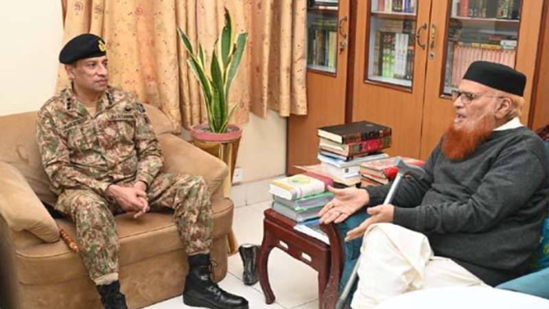 ڈی جی آئی ایس پی آر کا جامعہ دارالعلوم کراچی کا دورہ، مفتی تقی عثمانی سے اہم ملاقات