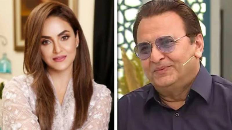 نادیہ خان نے بہروز سبزواری پر مزاحیہ اور طنزیہ تبصرہ کر دیا