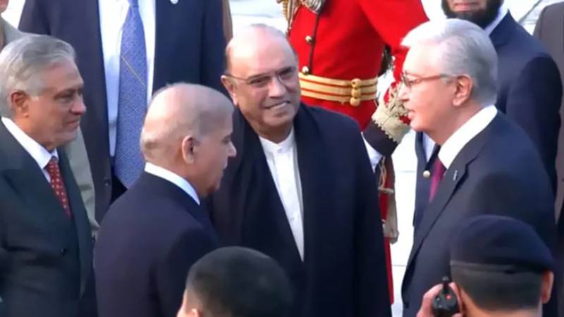 قازقستان کے صدر قاسم جومارت توکایووف دو روزہ سرکاری دورے پر پاکستان پہنچ گئے