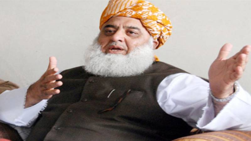 ہمارے حکمران کشمیریوں کے خون اور ناموس کو اپنی سیاست کے لیے استعمال کر رہے ہیں:مولانا فضل الرحمان