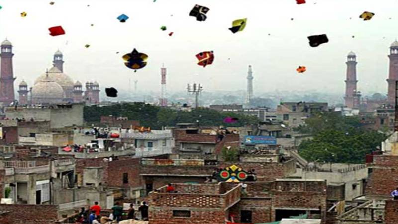 لاہور میں بسنت منانے کیلیے کراچی سمیت دیگر شہروں سے آنے والوں کا شدید رش، پروازیں فل