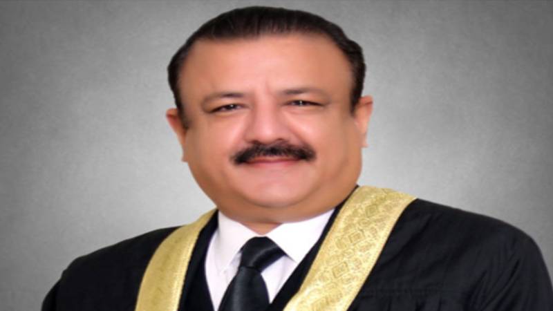 سابق جج طارق جہانگیری نے عہدے سے ہٹانے کے خلاف وفاقی آئینی عدالت سے رجوع کر لیا
